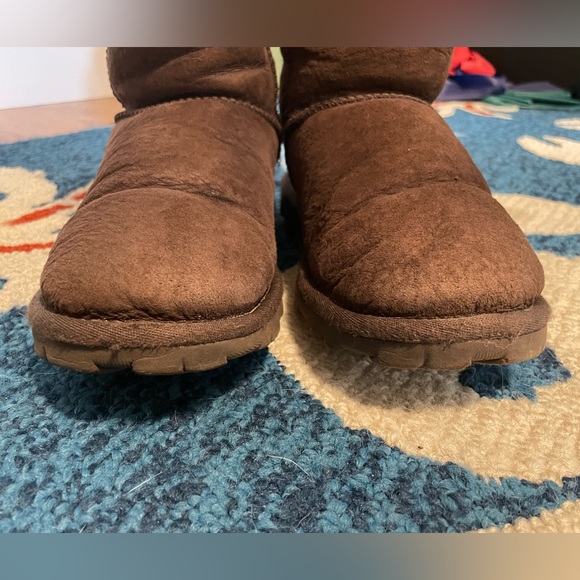 UGG “Burnt Cedar” Brown Short Boots - Picture 4 of 10